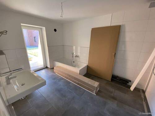 Bad - Etagenwohnung mit 124,10 m&sup2; in Bad Zwischenahn zum Kaufen