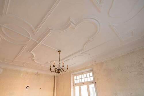 011_1.OG_Aufwendige Stuckdecke - 