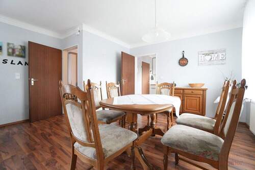 Wohn- und Esszimmer - 