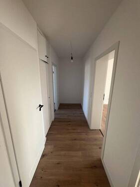 Flur - Etagenwohnung mit 60,00 m&sup2; in Nürnberg zur Miete