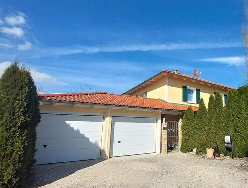 Haus: Straßenbereich - 4 Zimmer Einfamilienhaus zum Kaufen in Pöttmes