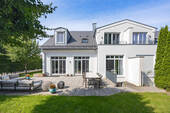 Haus mit Garten - 