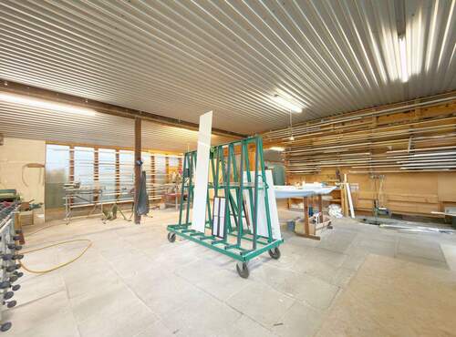 Lager- und Werkstattfläche - 