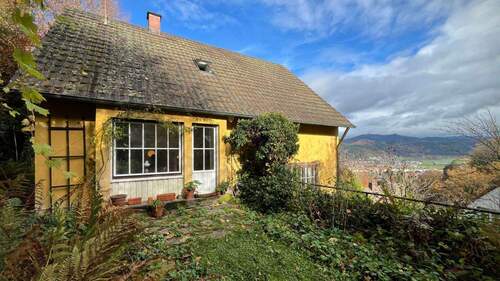 Von der Terrasse öffnet sich der Blick in die Weite - 