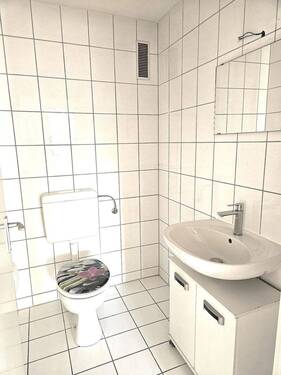 7. Separates WC 20250519_190534.jpg - 