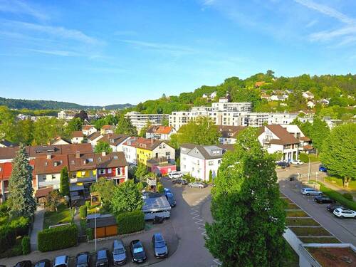 Aussicht vom Esszimmer/Küche - Herzlich willkommen in Ihrem 'neuen' Zuhause! 4 12-Zimmer-Whg., Balkon im 7.OG, Fahrstuhl, EBK, Panoramablick gratis!