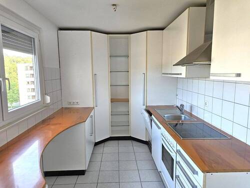 4. EBK mit E-Geräte 20250519_190440.jpg - 
