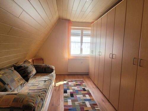 023 KInderzimmer DG Haus 2 - 