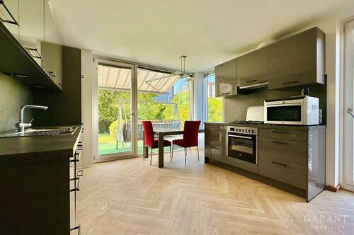 Küche Garten - 6 Zimmer Doppelhaushälfte in Berlin