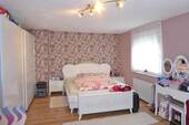 Schlafzimmer (OG) - 