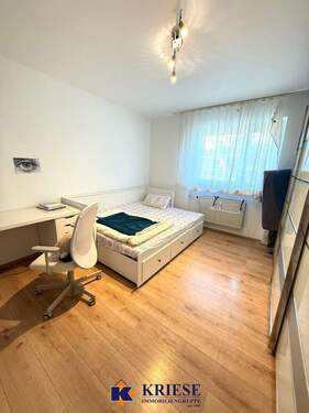 Schlafzimmer - Attraktive top gepflegte 3-Zimmer-Wohnung in zentraler Lage von Fürstenfeldbruck