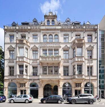 Hausansicht - 4 Zimmer Etagenwohnung zum Kaufen in Berlin