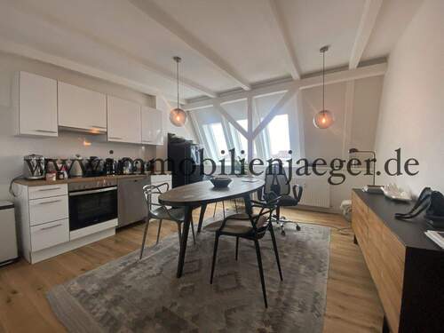 Wohnzimmer 2 - 2 Zimmer Etagenwohnung in Hamburg