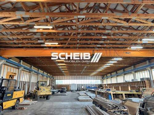 mit 5 Tonnen Kran - Halle in Blaufelden