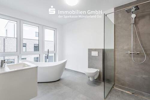 Badezimmer (Obergeschoss - Wohneinheit 2) - 