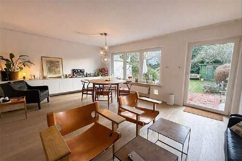 Wohnen I - Mehrfamilienhaus, Wohnhaus mit 150,00 m&sup2; in Gräfelfing zur Miete