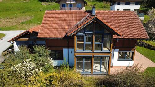 Ansicht West - MATTSEE zum Greifen nahe-Haus als Wohlfühloase