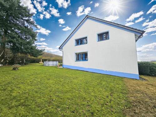 Großes Grundstück - 