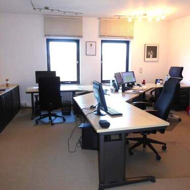 Büro 1 - Büro mit 135,00 m&sup2; in Bad Homburg vor der Höhe zur Miete
