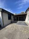 Eingang mit Carport - 