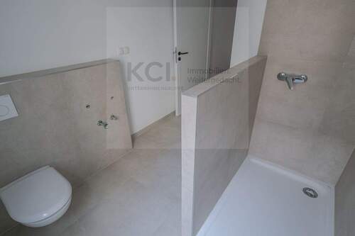 Dusche - Etagenwohnung mit 60,00 m&sup2; in Immenhausen zur Miete