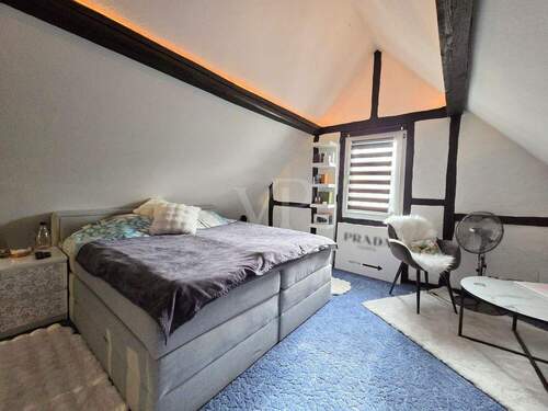 Ausgebautes Dachstudio im Vorderhaus - 