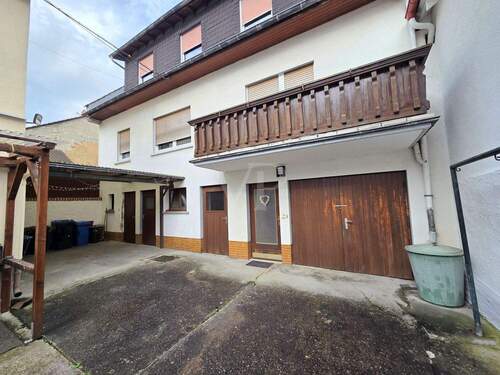 Nebenhaus mit Gestaltungspotenzial - 