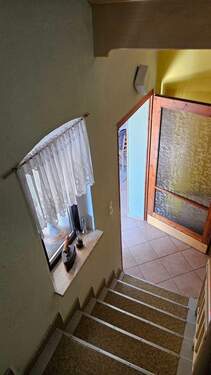 Treppenabgang Flur EG.jpg - 