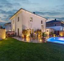 Modernes Einfamilienhaus mit Pool - Berlin Lübars