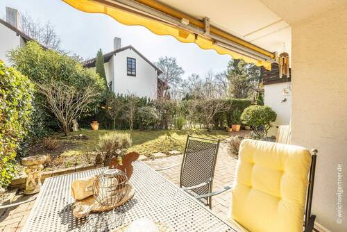 Freisitz mit Blick ins Grüne - 