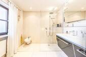 Bad mit Walk-In Dusche - 