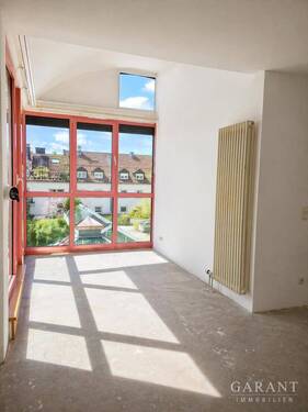 Wohnzimmer - 3 Zimmer Etagenwohnung in Traunreut