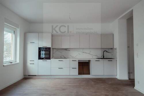 Blick vom Wohnen zur Küche - 3 Zimmer Etagenwohnung in Immenhausen