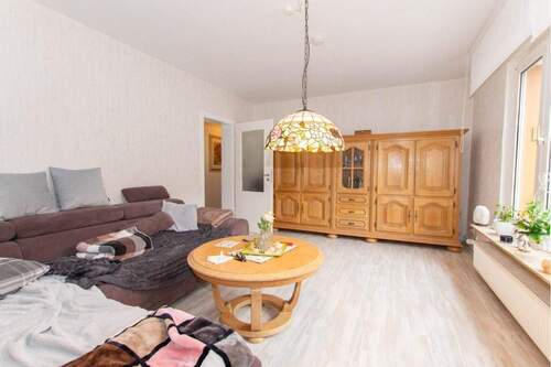 1. Wohnzimmer - 3 Zimmer Etagenwohnung zur Miete in Castrop-Rauxel