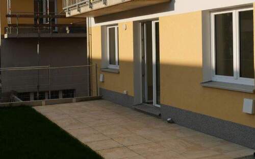 Terrasse - Barrierefreie Wohnung, ruhige Lage, große Terrasse, eigener Garten