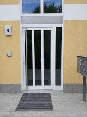 Hauseingang - 4 Zimmer Etagenwohnung zur Miete in Berlin