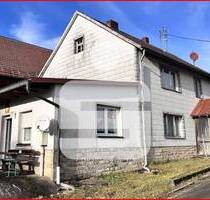 Wohnhaus mit Scheune und Nebengebäuden inklusive Waldfläche - Wiesenttal Neudorf