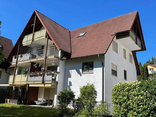 Bild 1 - Helle 3-Zimmer-Wohnung mit zwei Balkonen und Tiefgaragenstellplatz in zentraler Lage in Meersburg