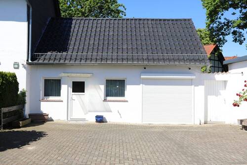 Garage und Hauswirtschaftsraum - 