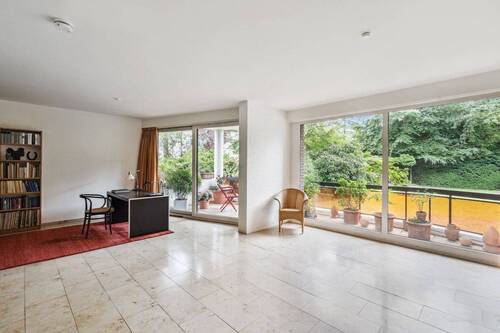Wohn- und Essbereich - 2 Zimmer Etagenwohnung zum Kaufen in Berlin