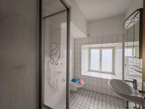 Badezimmer im 1.OG - 