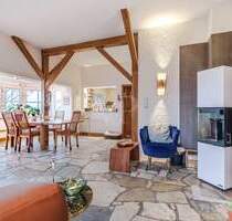 Qualität, Komfort, Klasse & Fernblick: EFH mit Gästehaus, Apartment, Traumgarten und Doppelgarage - Neu-Anspach