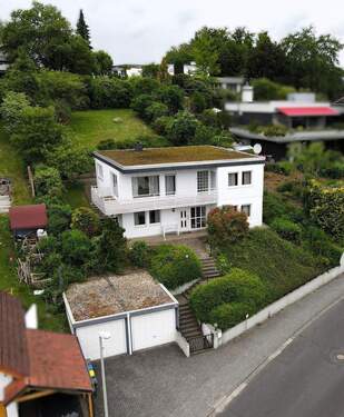 Straßenansicht 1 - Reserviert- Lichtdurchflutetes, freistehendes Haus mit Panoramablick in Top Lage von DiezLahn