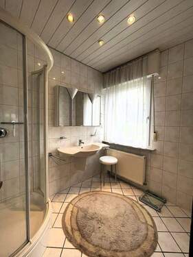 Badezimmer neben Schlafzimmer - 