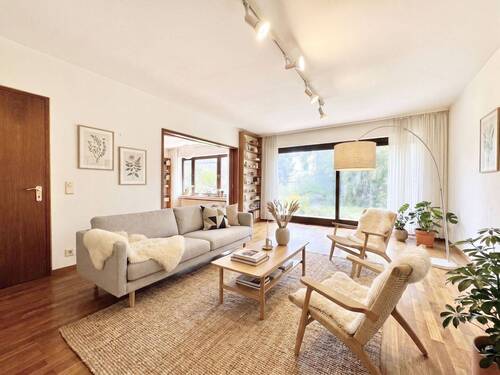 Wohnbereich [KI-visualisiert] - 8 Zimmer Mehrfamilienhaus, Wohnhaus in Stuttgart