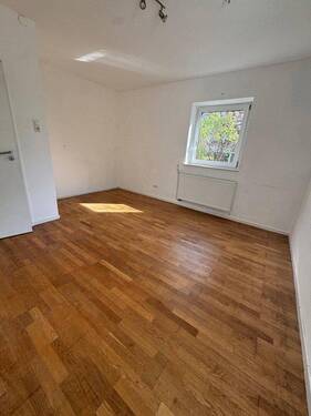 Zimmer EG (2) - 