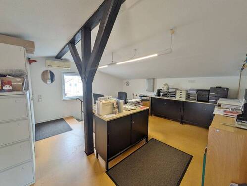 Gewerbeimmobilie - Dachgeschoss - 