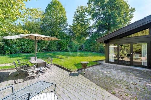 Sonnenterrasse Garten - Außergewöhnliches Architektenhaus in naturnaher Lage von Wehrheim