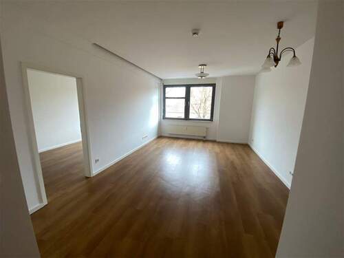 Wohnbereich - 2 Zimmer Etagenwohnung zur Miete in Erfurt