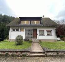 Einfamilienhaus mit großem Grundstück und Bach - Gladbach